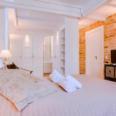 Blife Frankya Private Rooms Faro Exterior photo